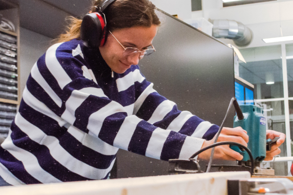 Makerlab 1300x560