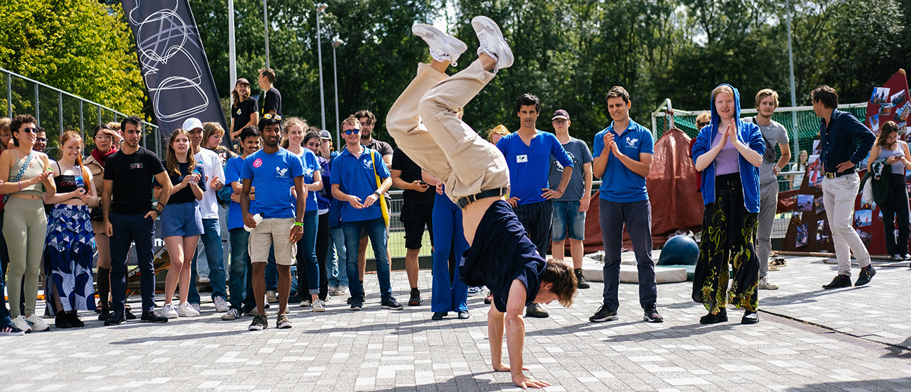 Breakdance_headerafbeelding 1300x560