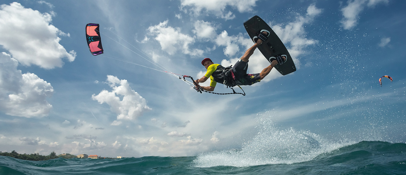 Kitesurfen_headerafbeelding 1300x560