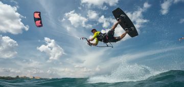 Kitesurfen_headerafbeelding 1300x560