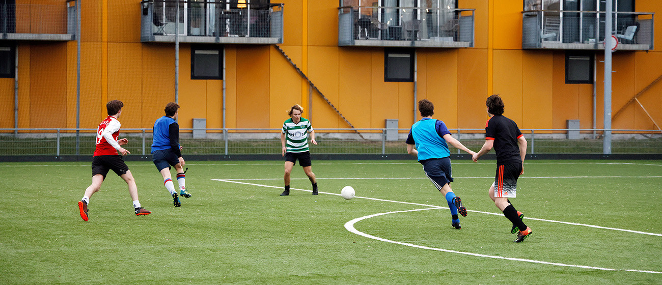 Voetbal_headerafbeelding 1300x560