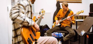 Basgitaar_headerafbeelding 1300x560 (1)